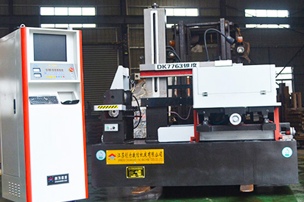 Jiangsu Chuangwei CNC Strojový nástroj Co., Ltd.